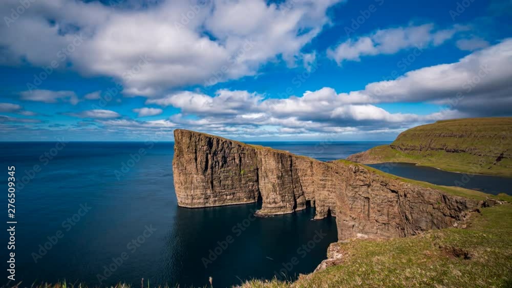 Sorvagsvatn lake on cliffs of Vagar island time lapse, Faroe Islands ...