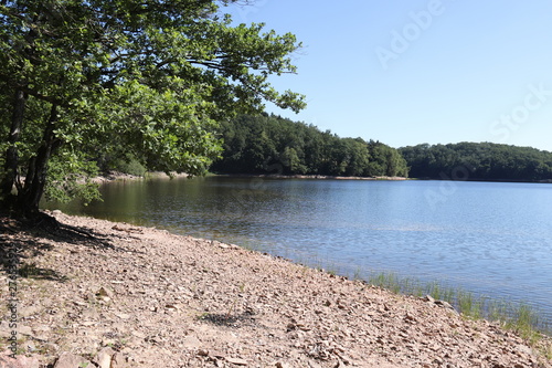 Fototapeta Plage du lac de Chaumeçon en Bourgogne