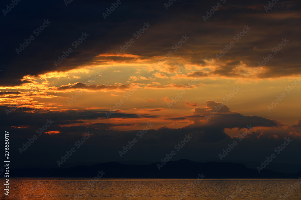 Sonnenuntergang am Meer vor der Küste Neuseeland Sonnenuntergang am Meer vor der Küste Neuseeland