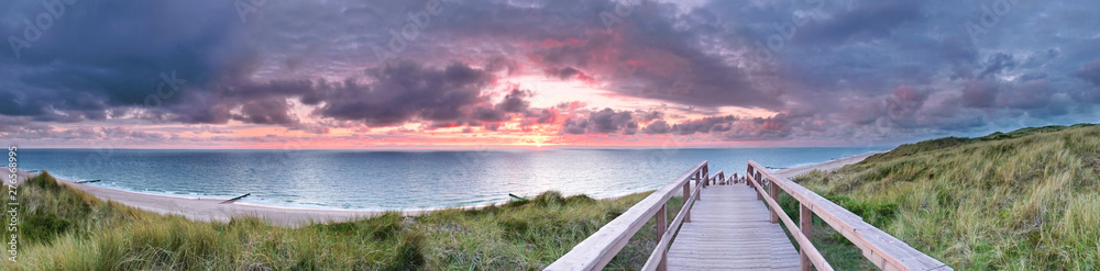 Naklejka premium Strandpanorama Wenningstedt Sylt