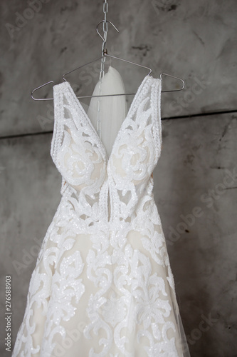 bride  white dress