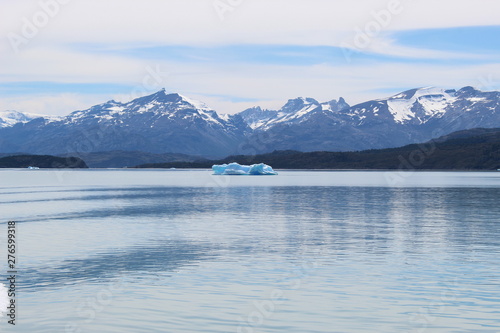 Iceberg, rio de hielos
