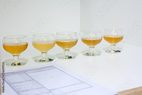 Slika na platnu dégustation de verre de bière