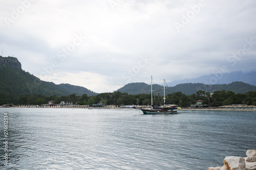 Fototapeta Naklejka Na Ścianę i Meble -  Sea and mountains in Turkey in cloudy weather