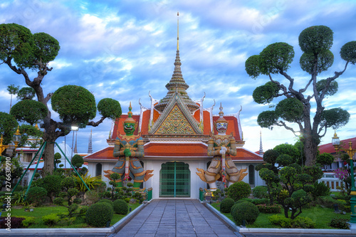 Double Giant at Wat Arunwararam, Bangkok, Thailand © patchiya
