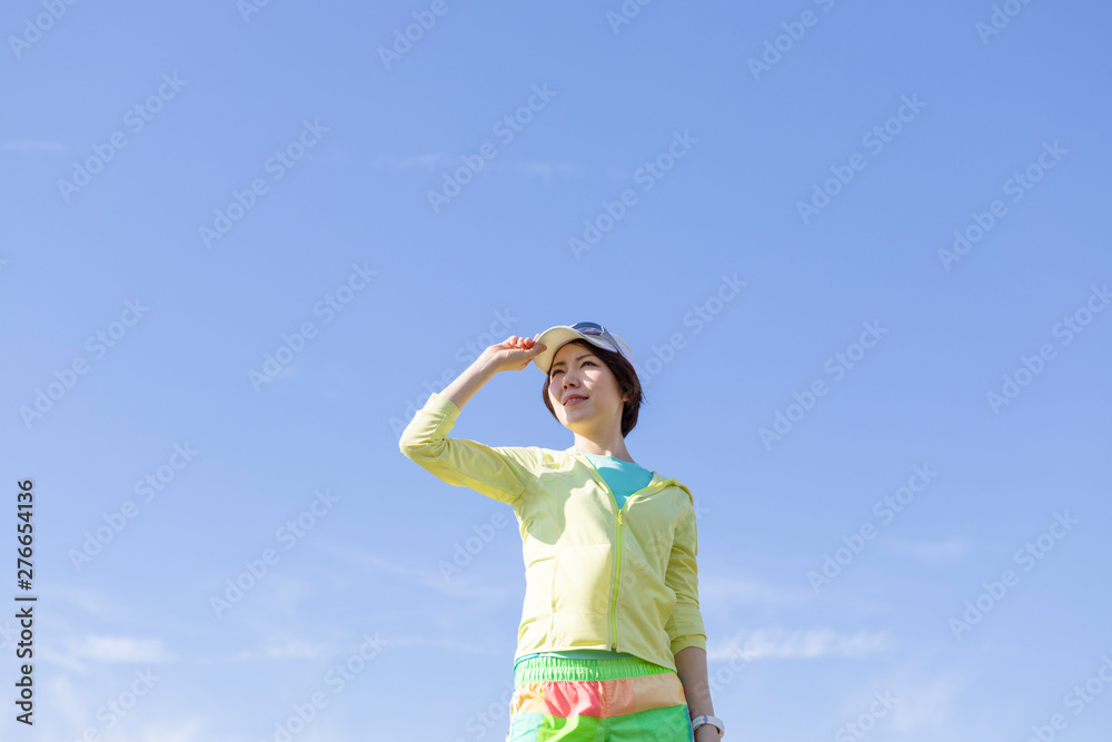 ジョギング姿の女性