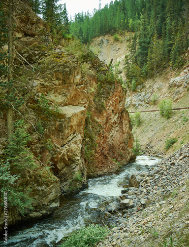 gorge Red gate photo