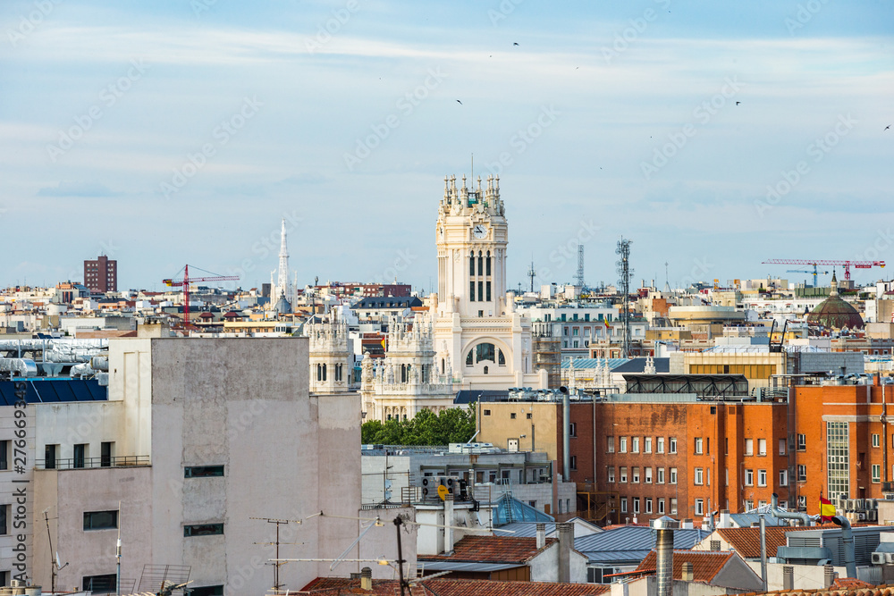 Fototapeta premium Madrid skyline during the evening