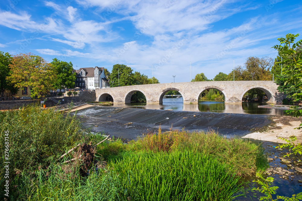 Fototapeta premium Die alte Lahnbrücke in Wetzlar