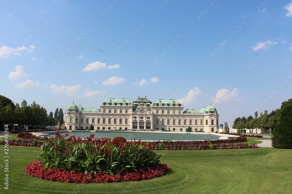 Fototapeta premium Versailles palace in vienna