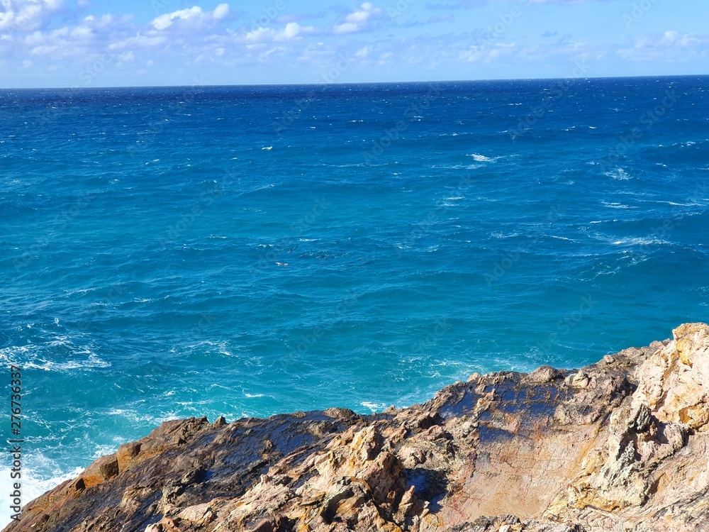 sea and rocks