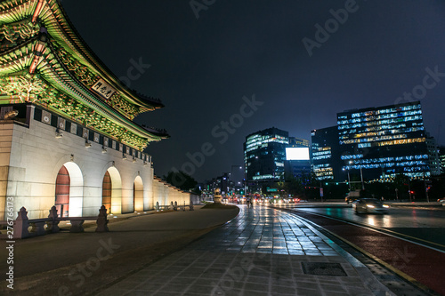 The night view of Gyeongbok Palace in seoul city, South Korea. © sy