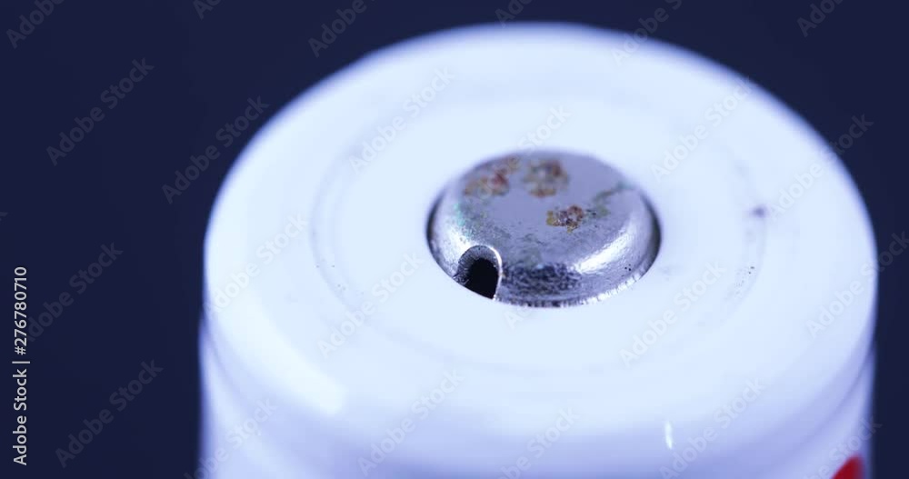 Rusty contacts on the battery