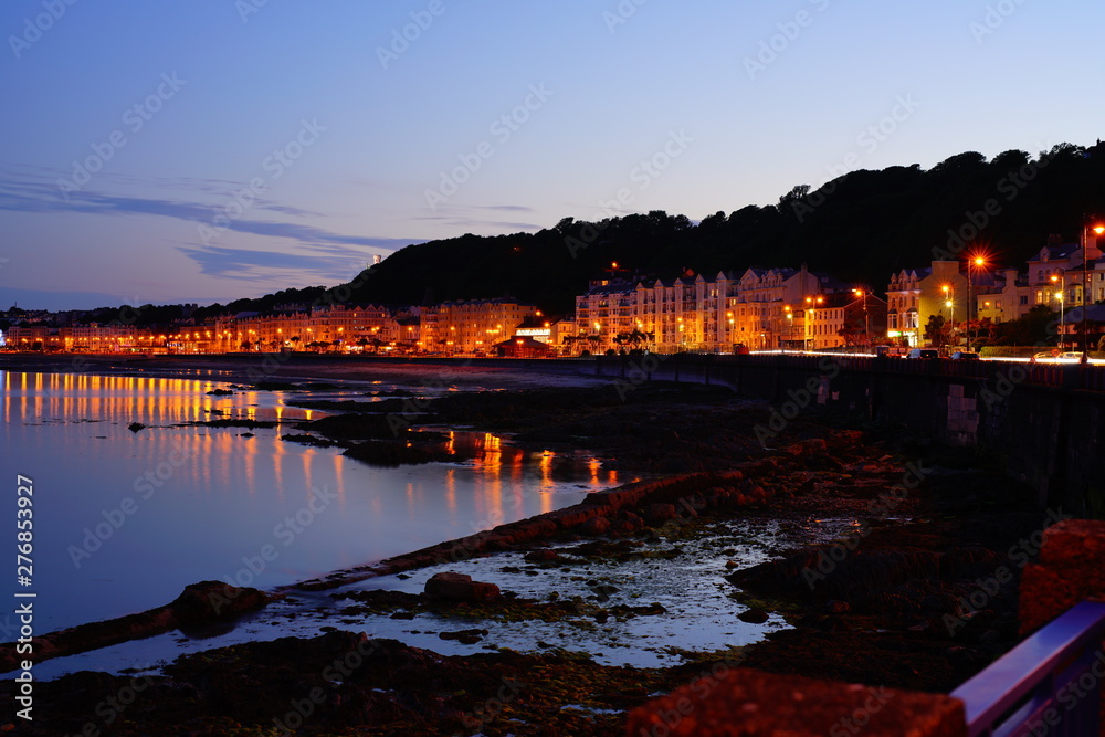 Fototapeta premium sunset at lake