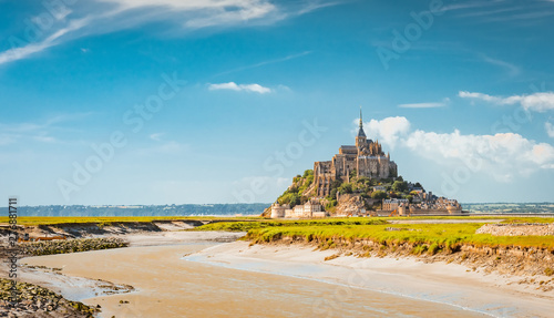 Fotografiet Mont Saint Michel tidal island in summer, Normandy, northern France