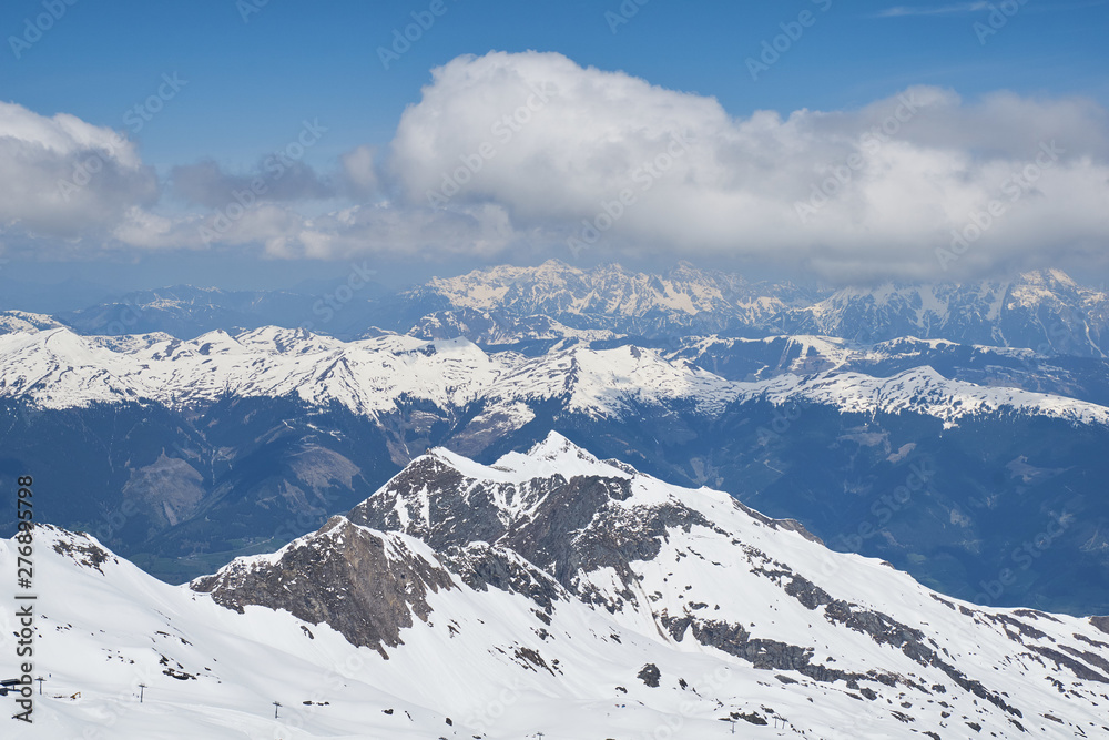 Obraz premium Ausblick vom 3029m hohen Kitzsteinhorn auf die Gipfel des Nationalpark Hohe Tauern in Österreich