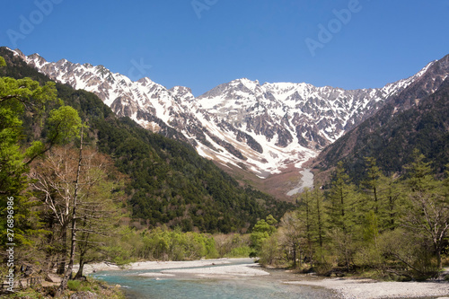 Valokuva View on the valley of Kamikochi, Chubu Sangaku National Park, Nagano, Japan