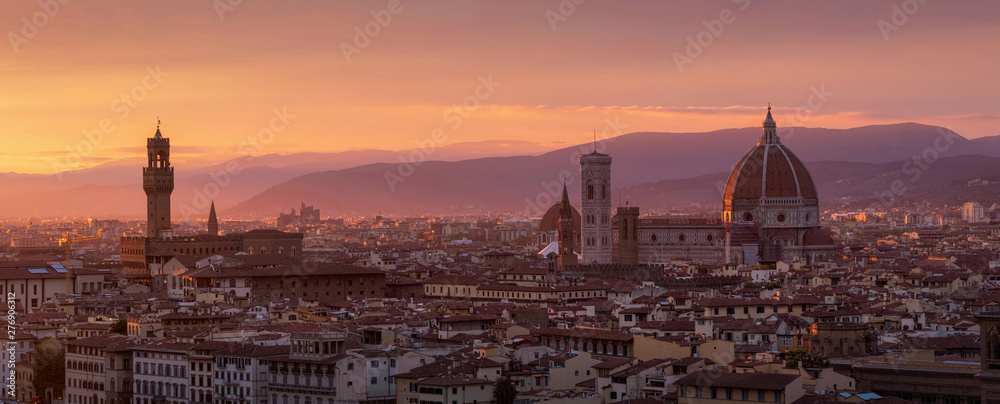 Sunset view of Florence, Ponte Vecchio, Palazzo Vecchio and Florence Duomo, Italy. Florence architecture and landmark, Florence skyline.