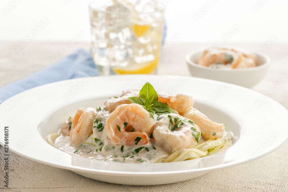 Shrimps in a creamy sauce with pasta Shrimps in a creamy sauce with pasta