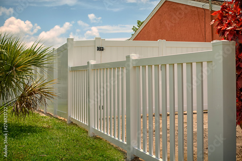 Tablou Canvas Picket and Solid Privacy Vinyl Fence