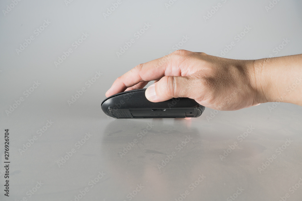 Usng the wireless mouse is convenient Usng the wireless mouse is convenient