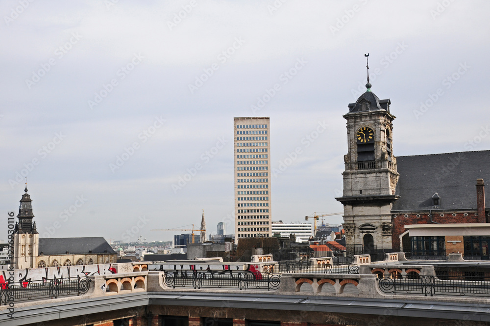 Bruxelles, nuovi palazzi e vecchie torri