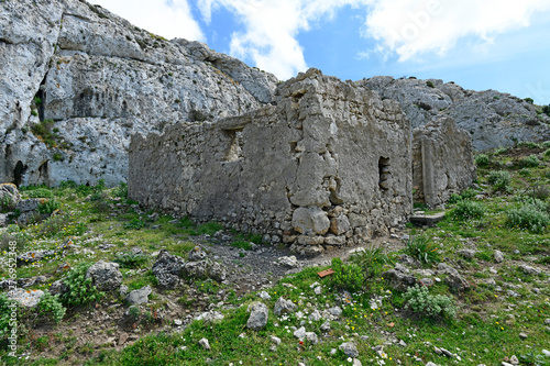 verlassenes, historisches Dorf im Dikeos-Gebirges auf der griechischen Insel Kos  photo