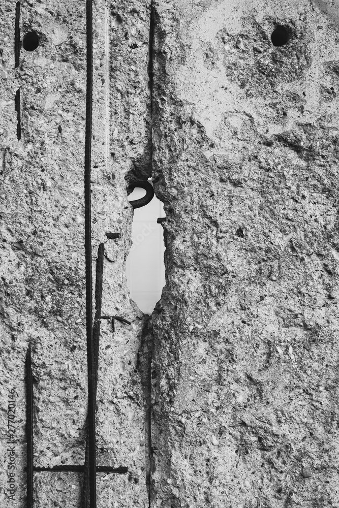 Φωτογραφία Close up of the Berlin Wall at the Berlin Wall Memorial, Berlin, Germany