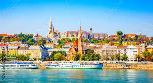 Canvas Print Budapest skyline - Buda castle and Danube river