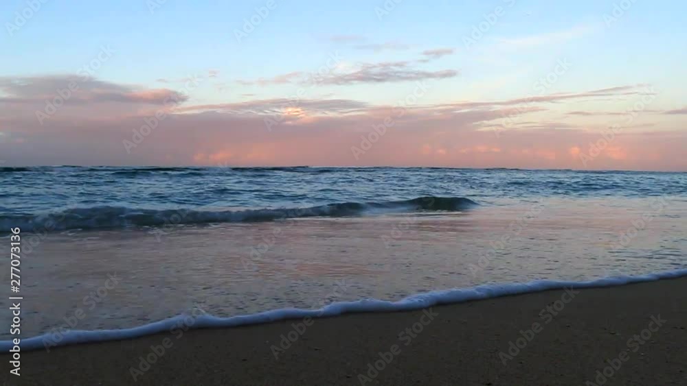 オアフ島の風景(ワイキキビーチの朝焼け) オアフ島の風景(ワイキキビーチの朝焼け)