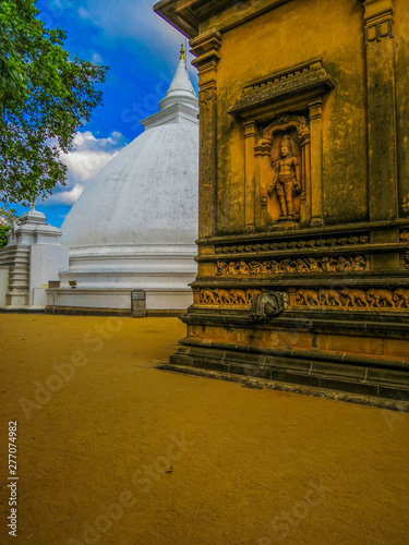 Kelaniya Temple in Colombo, Sri Lanka photo