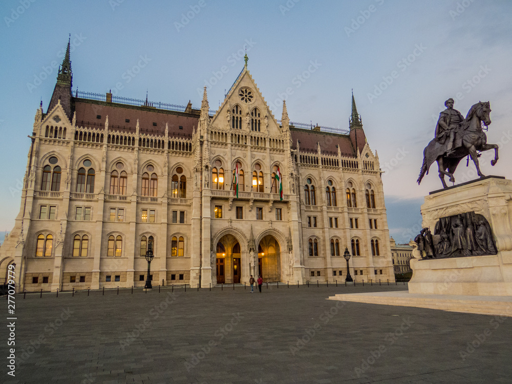 BUDAPEST, HUNGARY - NOVEMBER 18, 2016:  View of the Hungarian Parliament building from the square.