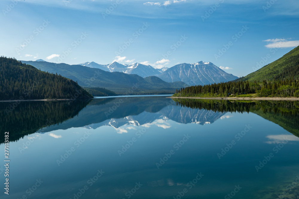 Landschaft mit See in Kanada - obrazy, fototapety, plakaty 