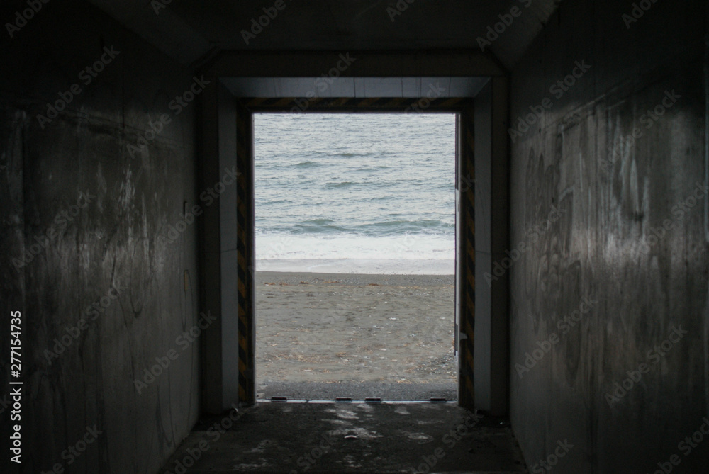 Tunnel leading to the sea②