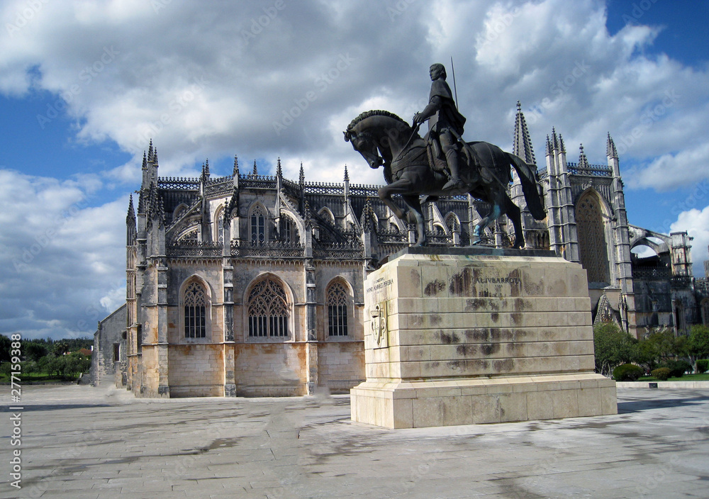 Obraz premium Portugal - Batalha - Monastery of Santa Maria da Vitoria, Equestrian Statue of Constable Nuno Alvarez Pereira