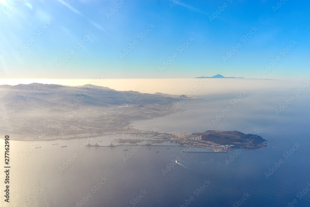 Capital of Gran Canararia from above / Las Palmas with harbor / Volcano 