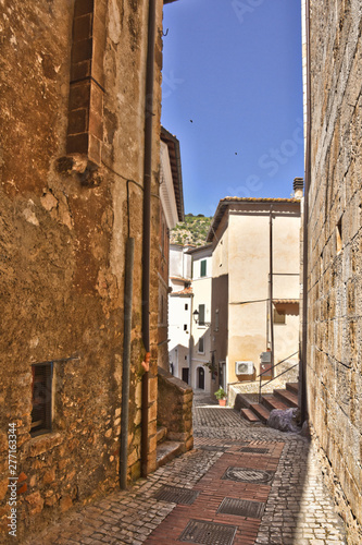 Fototapeta Naklejka Na Ścianę i Meble -  Tourist trip in the medieval village of Prossedi, in Italy.