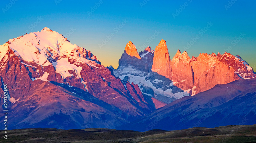 Plakat scenic view to Fitz Roy mountain in Argentina, Patagonia