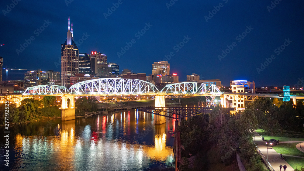 Nashville by night - amazing view over the skyline - street photography