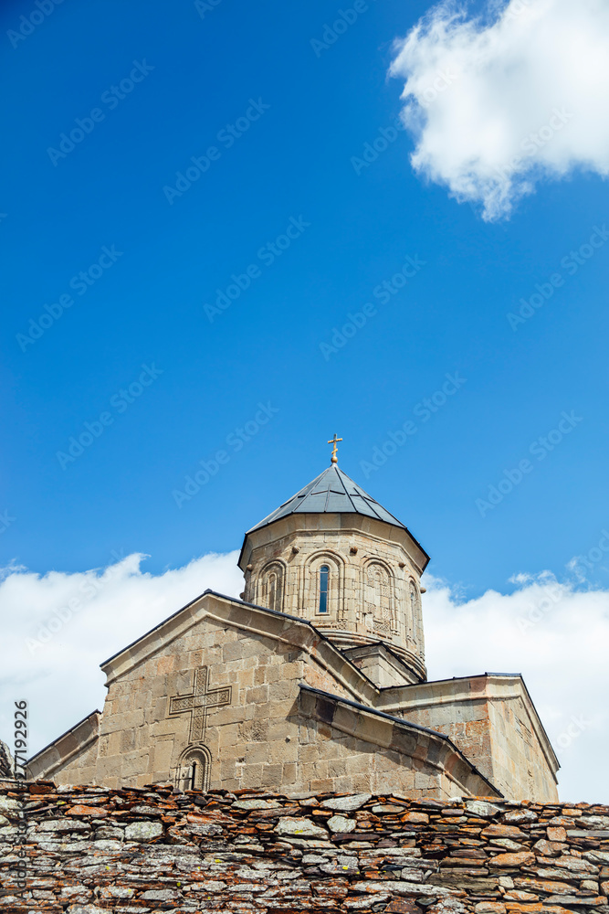 Fototapeta premium Gergeti Trinity Church in Georgia