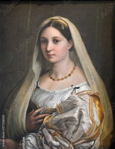 1516_Raphael_Donna-Velata.JPG