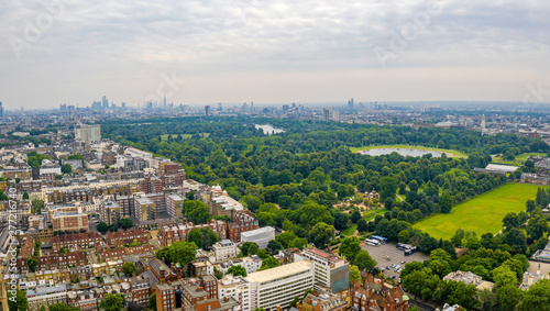 Canvas Print Aerial view of the London Hyde park with the city around it.
