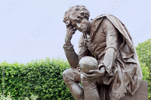 Fotografie, Obraz Statue of Hamlet