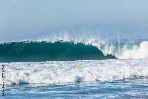Ocean Blue Wave Wind Spray Upright Hollow Crashing Water Power