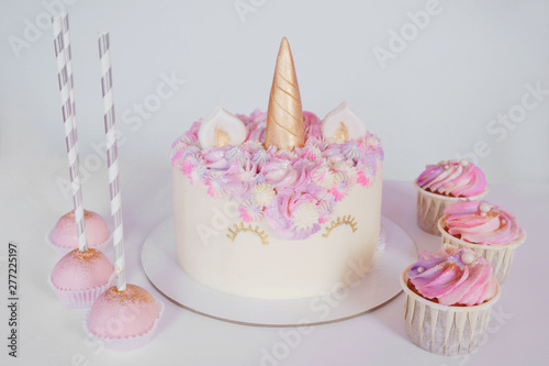 tasty cake and cupcakes for kids, birthday