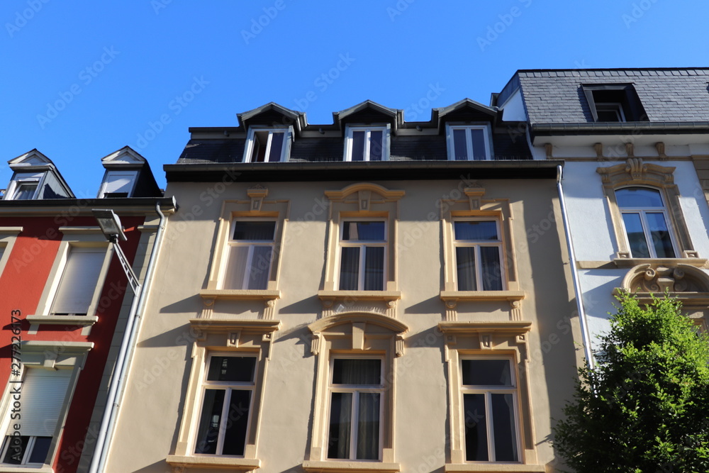 Fototapeta premium Facade d'Immeuble typique dans la ville de Luxembourg