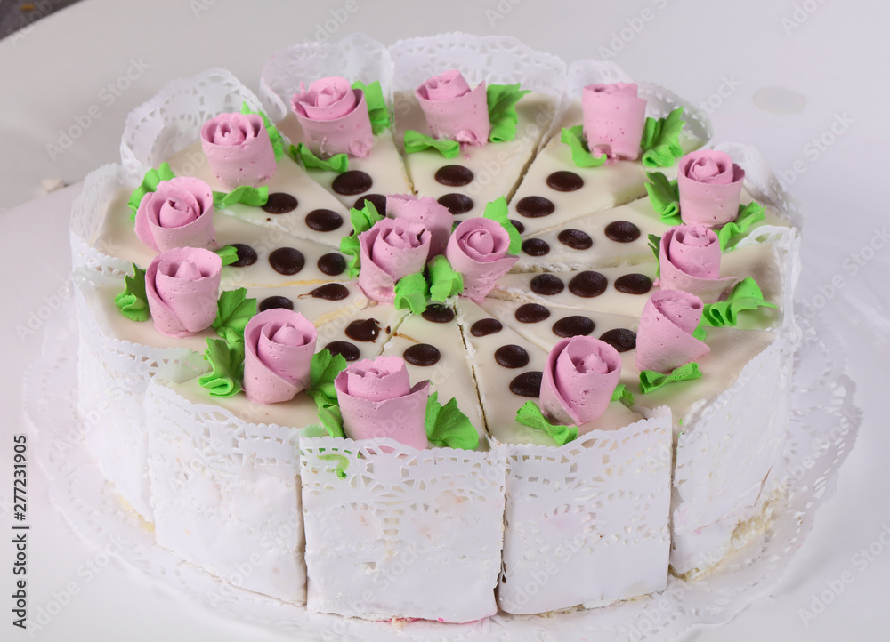 Cake with cream flowers Cake with cream flowers