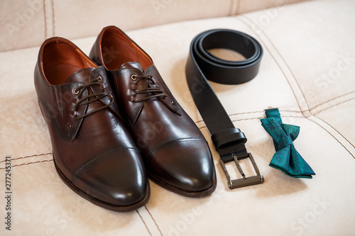 groom's accessories on the wedding day
