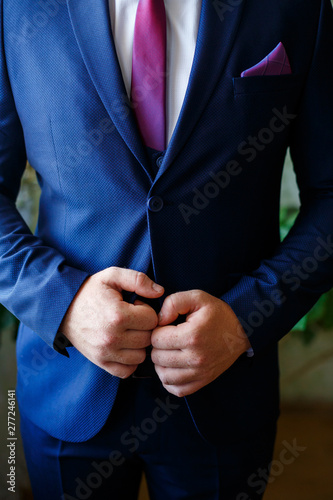 groom's accessories on the wedding day