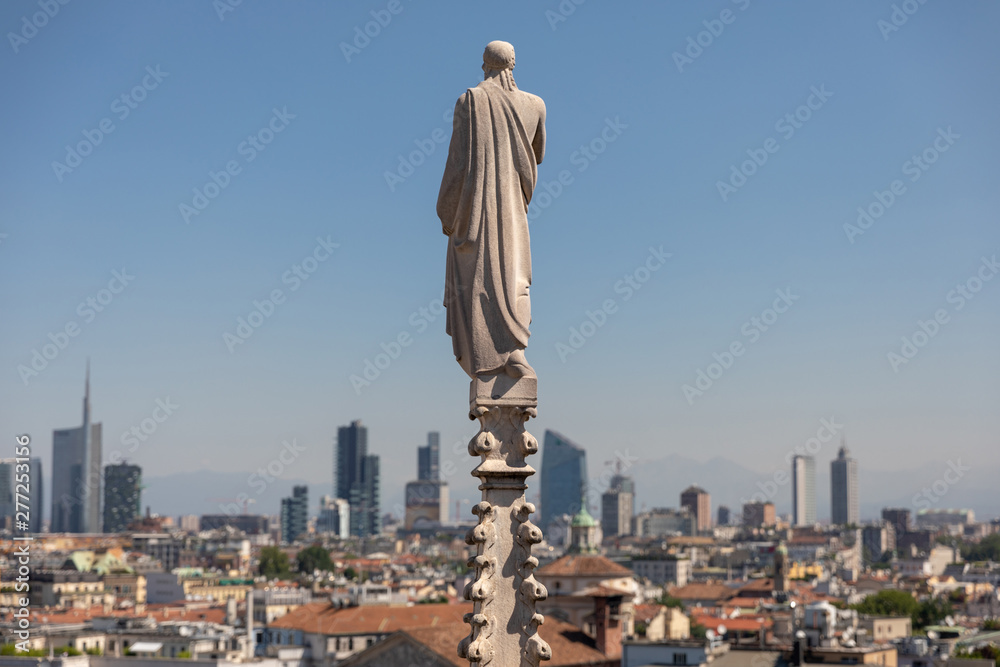 Obraz premium Panoramic view of Milan city with modern buildings from Milan Cathedral